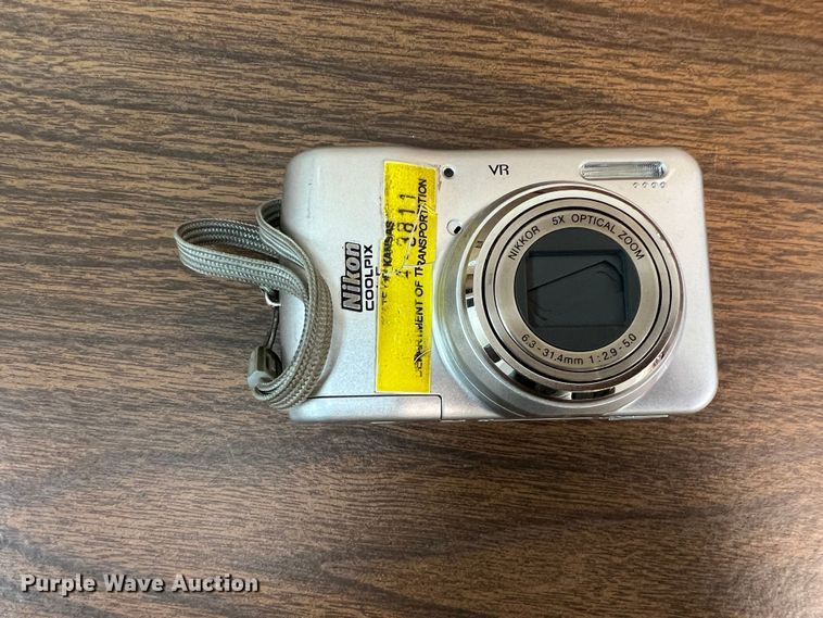 image for item KR9578 (3) digital cameras