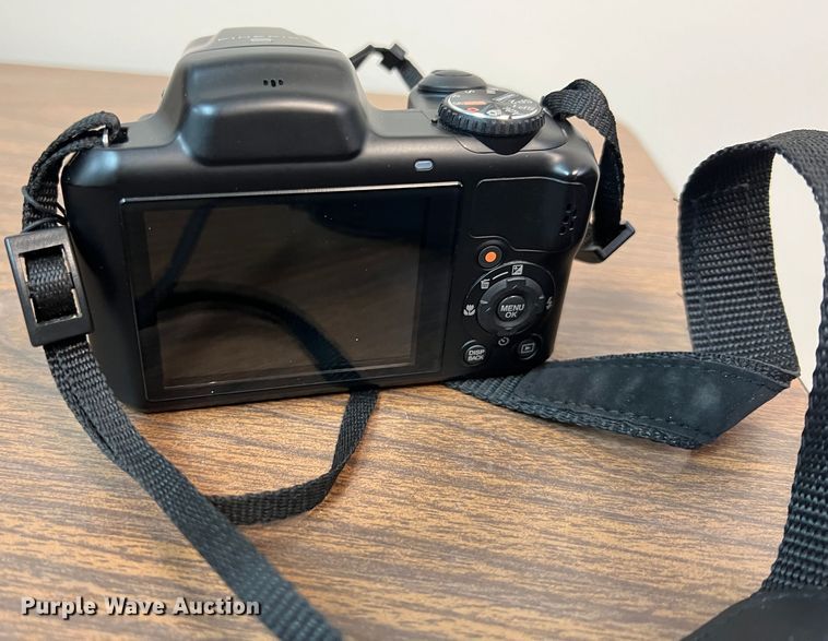 image for item KR9578 (3) digital cameras