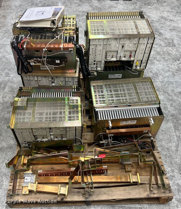 image for item KR9579 (13) Alcatel-Lucent MDR-8000 digital microwave radios