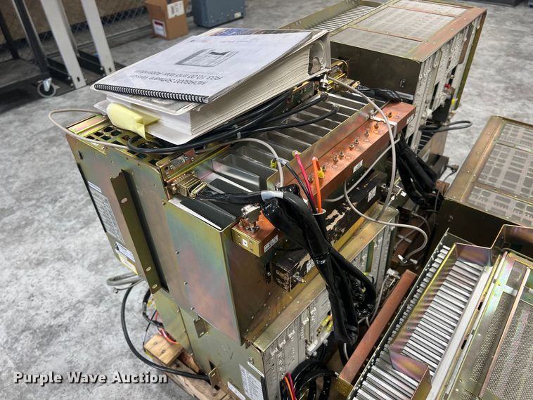 image for item KR9579 (13) Alcatel-Lucent MDR-8000 digital microwave radios