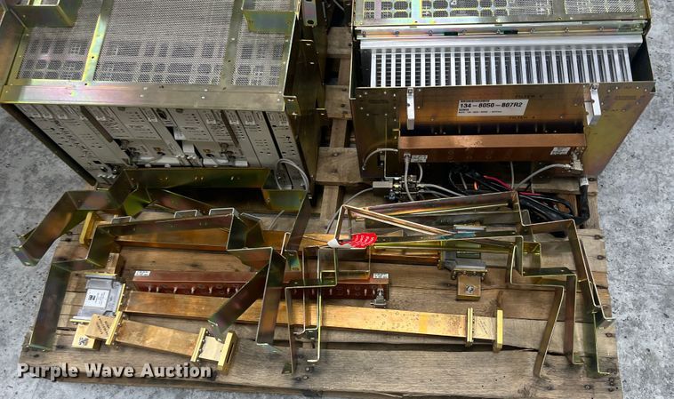 image for item KR9579 (13) Alcatel-Lucent MDR-8000 digital microwave radios