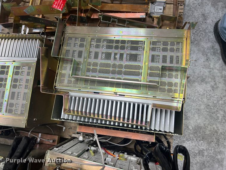 image for item KR9579 (13) Alcatel-Lucent MDR-8000 digital microwave radios