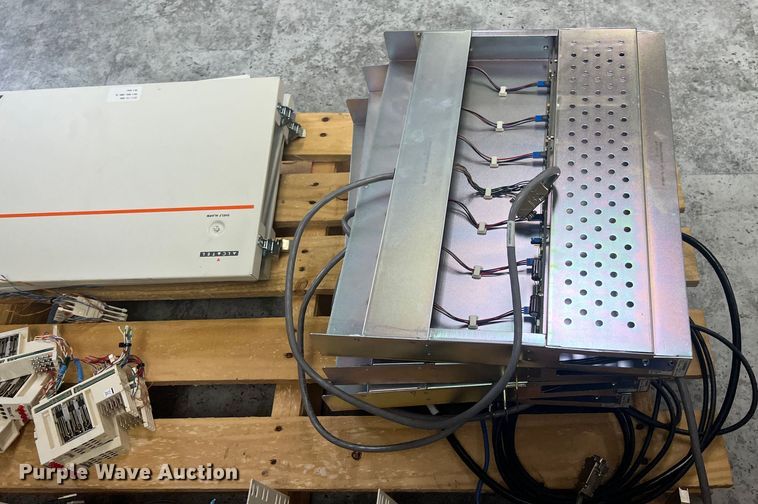 image for item KR9579 (13) Alcatel-Lucent MDR-8000 digital microwave radios