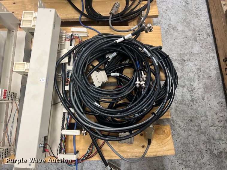 image for item KR9579 (13) Alcatel-Lucent MDR-8000 digital microwave radios