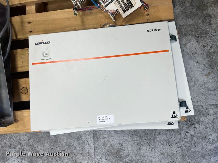 image for item KR9579 (13) Alcatel-Lucent MDR-8000 digital microwave radios