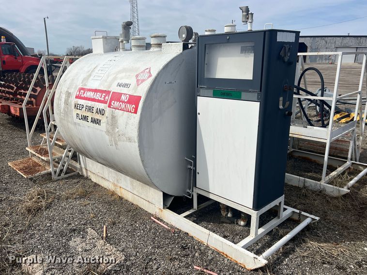 image for item KR9581 1993 Smith Tank Co. 1000  fuel tank