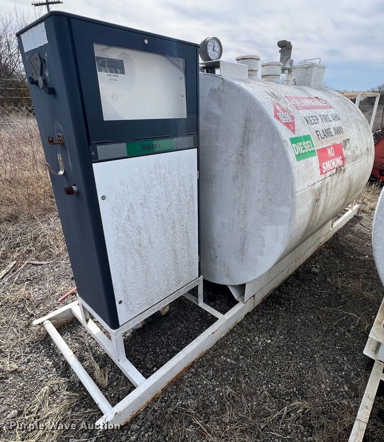 image for item KR9581 1993 Smith Tank Co. 1000  fuel tank