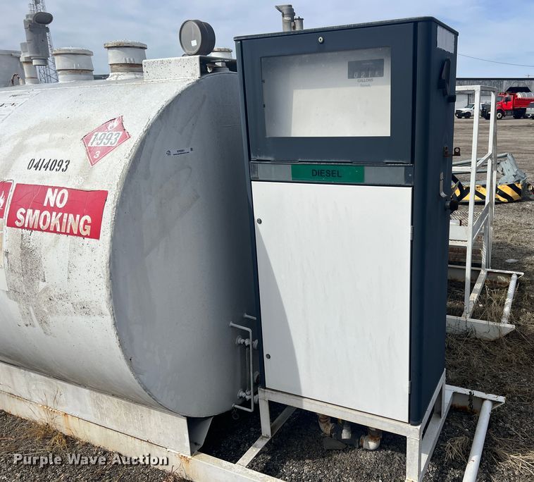 image for item KR9581 1993 Smith Tank Co. 1000  fuel tank