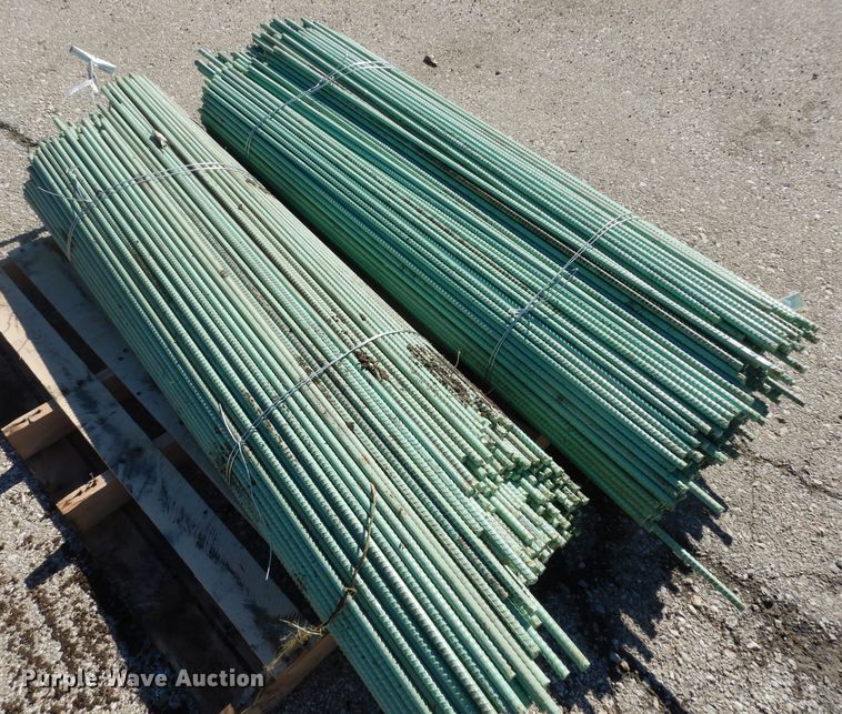 image for item KS9456 Approximately 940 pieces of epoxy coated re-bar