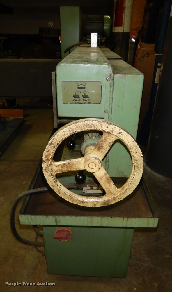 image for item KS9460 1986 Do All C916  metal bandsaw