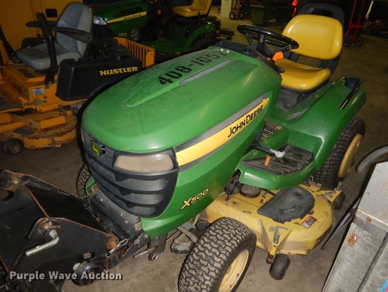 image for item KS9461 2007 John Deere X500  lawn mower