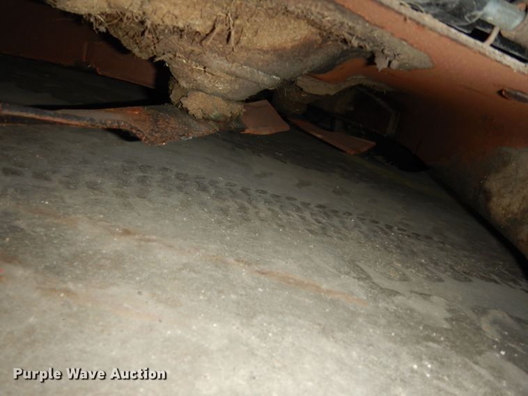 image for item KS9461 2007 John Deere X500  lawn mower