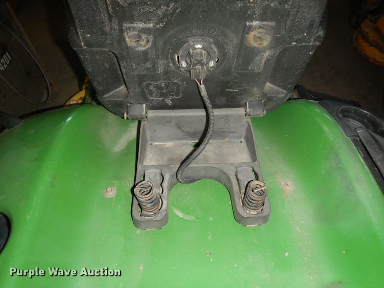 image for item KS9461 2007 John Deere X500  lawn mower