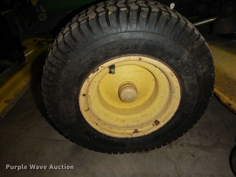 image for item KS9461 2007 John Deere X500  lawn mower