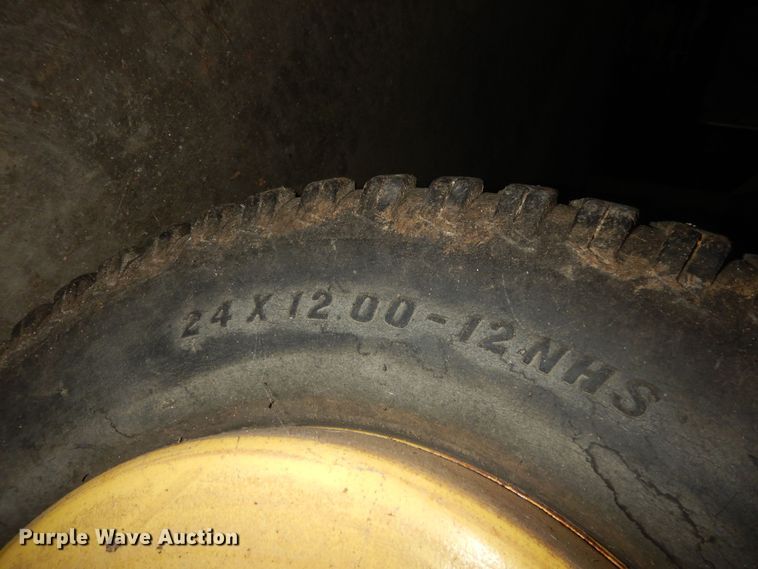 image for item KS9461 2007 John Deere X500  lawn mower