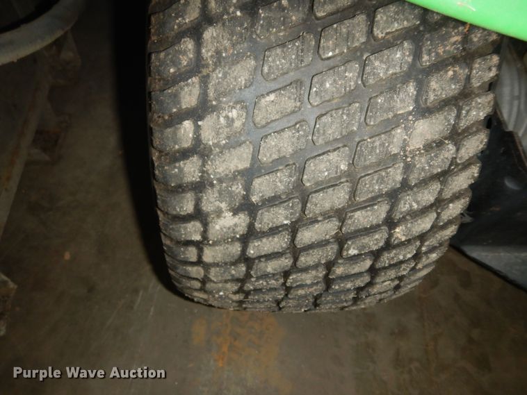 image for item KS9461 2007 John Deere X500  lawn mower