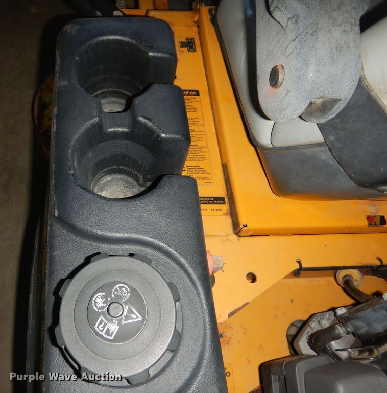 image for item KS9462 2007 Hustler FasTrak 927342  ZTR lawn mower