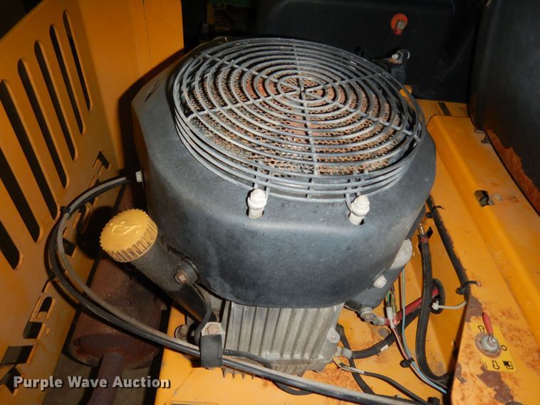 image for item KS9462 2007 Hustler FasTrak 927342  ZTR lawn mower