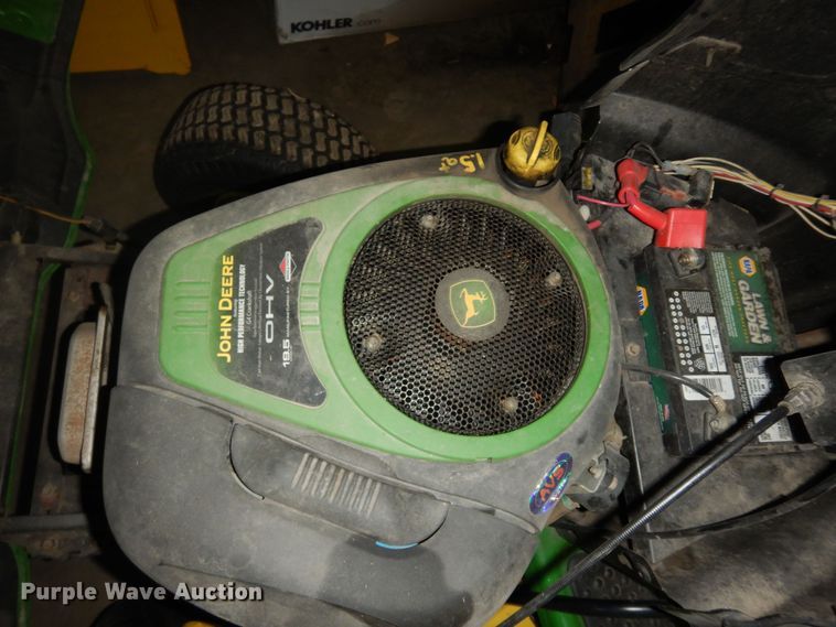 image for item KS9463 2007 John Deere LA110  lawn mower