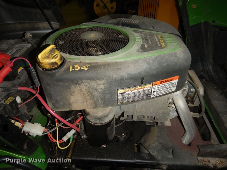 image for item KS9463 2007 John Deere LA110  lawn mower