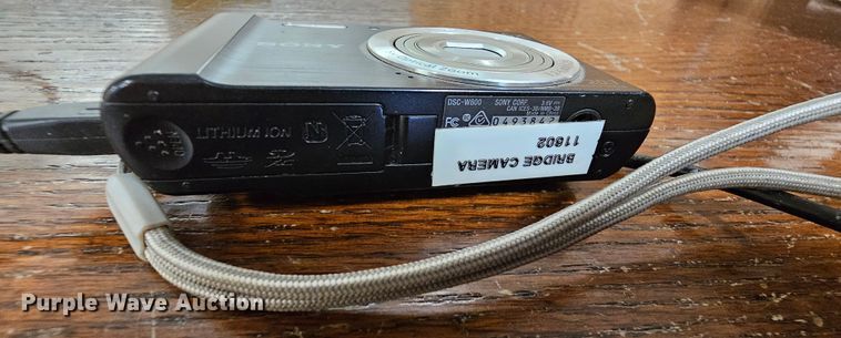 image for item KS9472 Sony Cybershot DSC-W8  digital camera