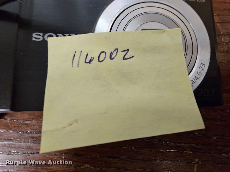 image for item KS9472 Sony Cybershot DSC-W8  digital camera