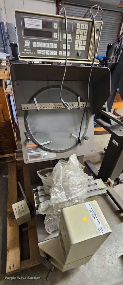 image for item KS9474 Mitutoyo PH353F  optical comparator