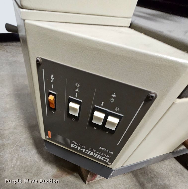 image for item KS9474 Mitutoyo PH353F  optical comparator