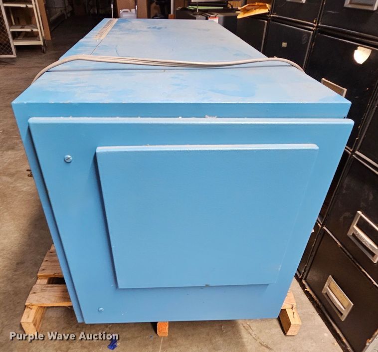 image for item KS9477 Tenny THJR  environmental chamber