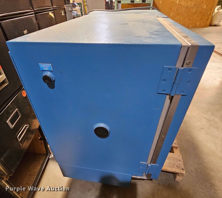 image for item KS9477 Tenny THJR  environmental chamber