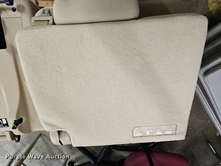 image for item KS9511 (4) Chevrolet Suburban rear seats