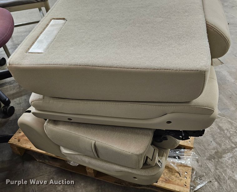 image for item KS9511 (4) Chevrolet Suburban rear seats