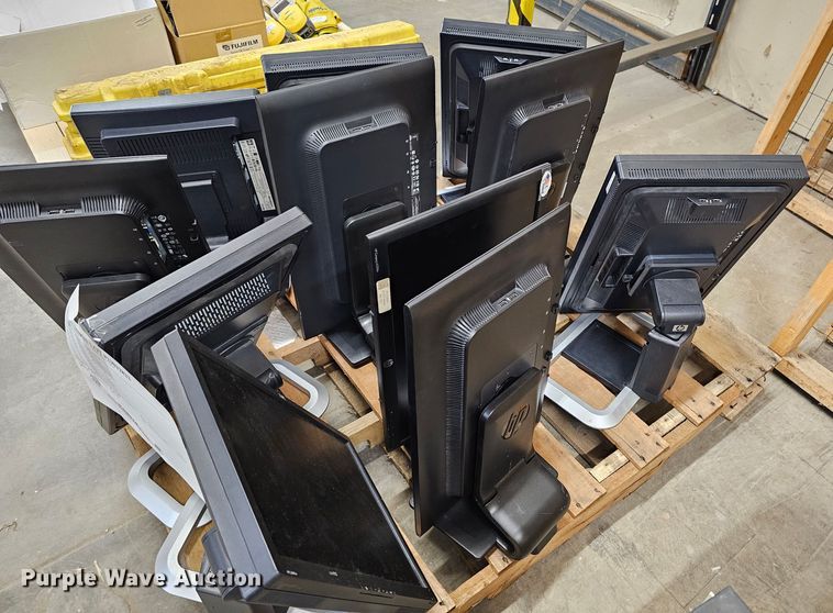image for item KS9518 (12) HP monitors