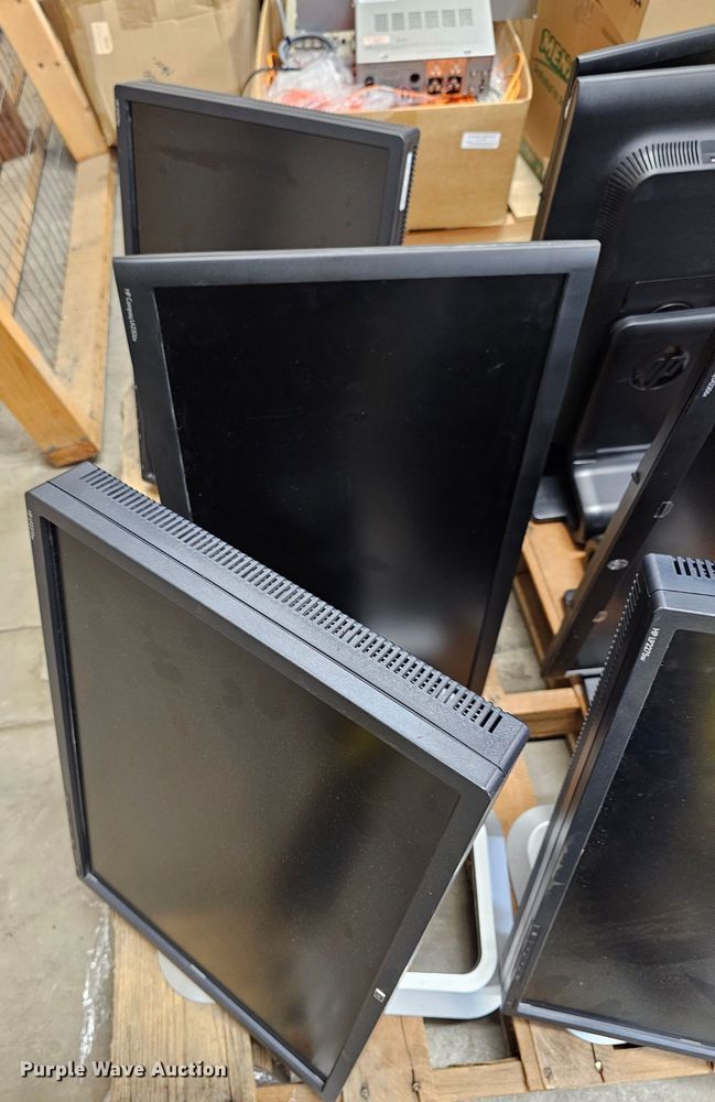 image for item KS9518 (12) HP monitors