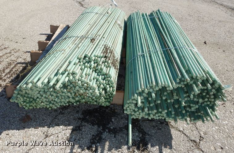 image for item KS9549 Approximately 940 pieces of epoxy coated re-bar