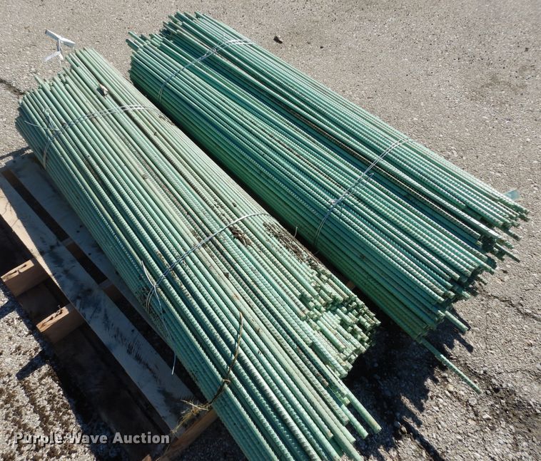 image for item KS9549 Approximately 940 pieces of epoxy coated re-bar