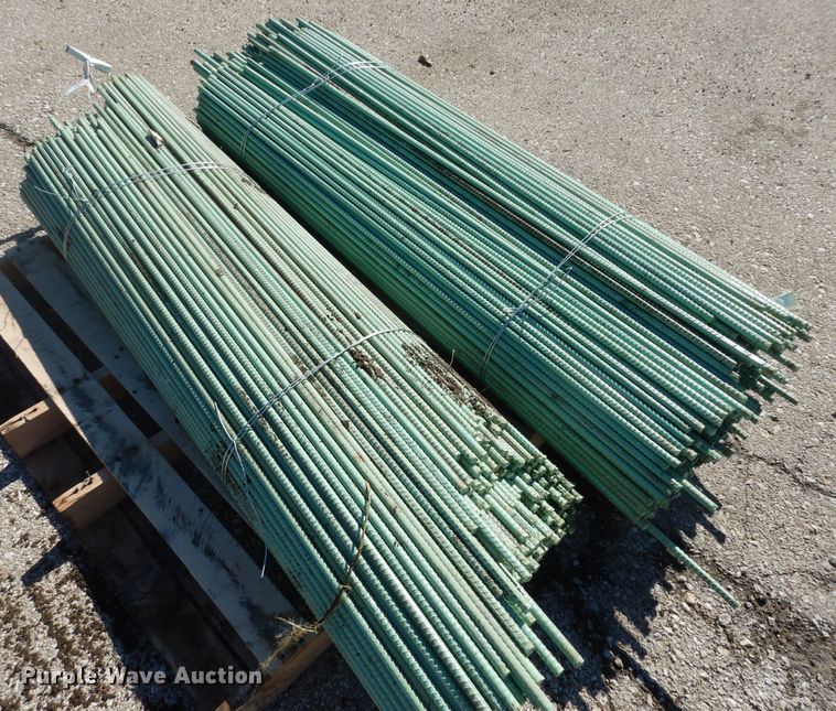 image for item KS9550 Approximately 940 pieces of epoxy coated re-bar