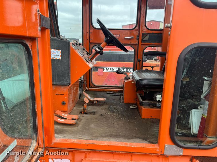 image for item LD9690 2004 Broce RJ-350  broom