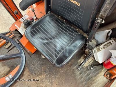 image for item LD9690 2004 Broce RJ-350  broom