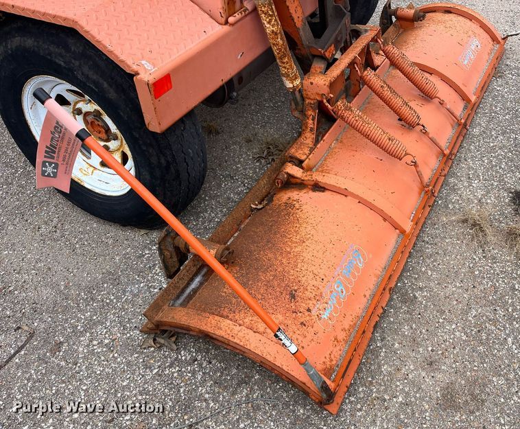 image for item LD9690 2004 Broce RJ-350  broom