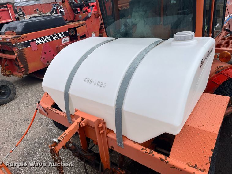 image for item LD9690 2004 Broce RJ-350  broom