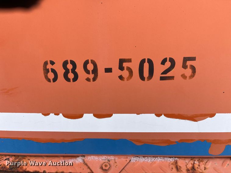 image for item LD9690 2004 Broce RJ-350  broom