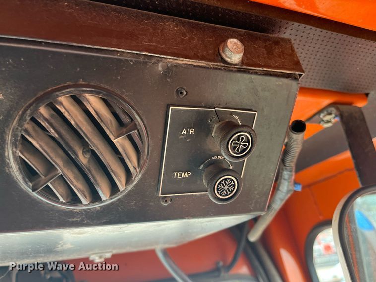 image for item LD9691 2006 Broce RJ-350  broom