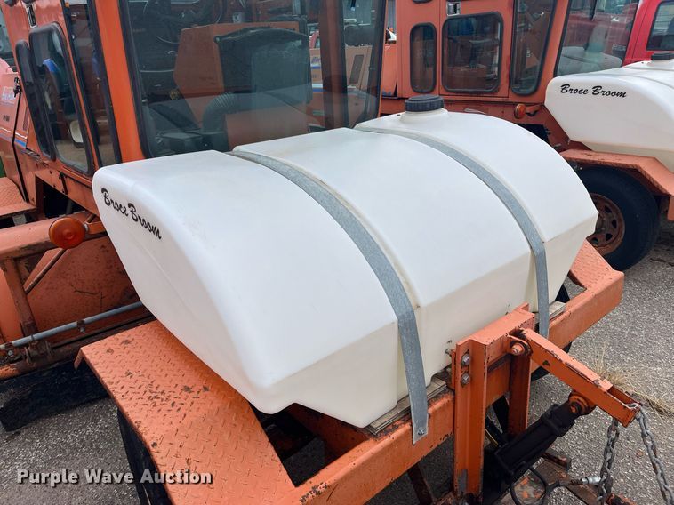 image for item LD9691 2006 Broce RJ-350  broom