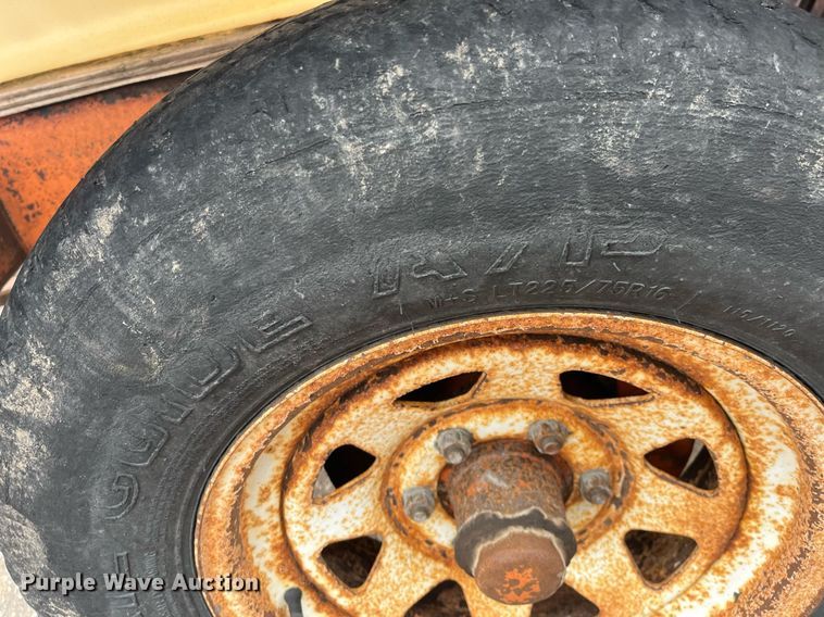 image for item LD9691 2006 Broce RJ-350  broom