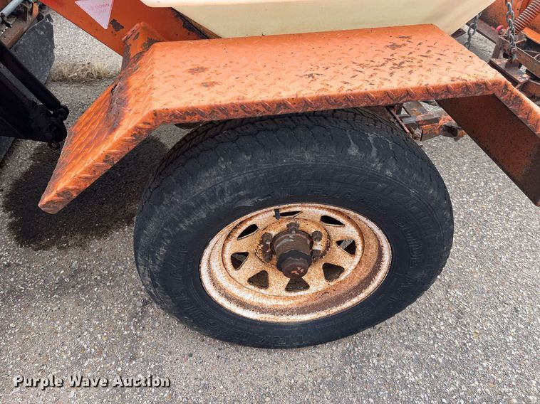 image for item LD9691 2006 Broce RJ-350  broom