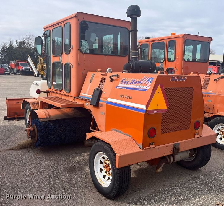 image for item LD9692 2006 Broce RJ-350  broom