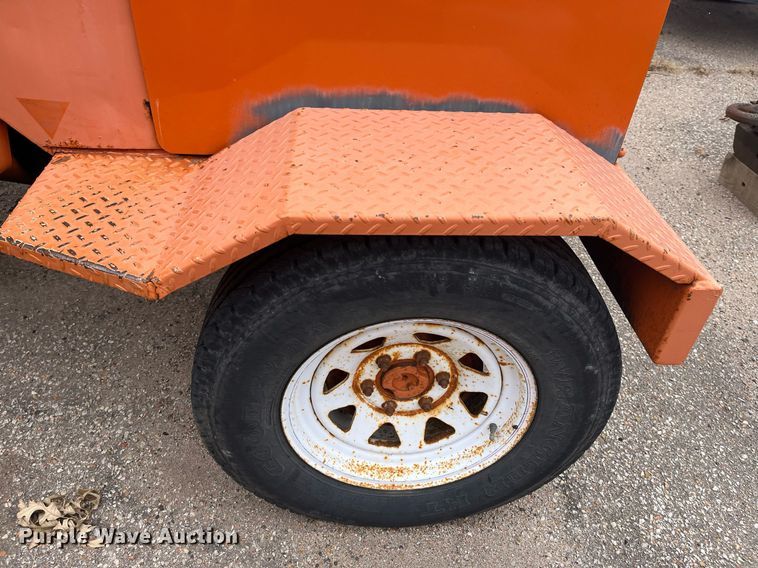 image for item LD9692 2006 Broce RJ-350  broom