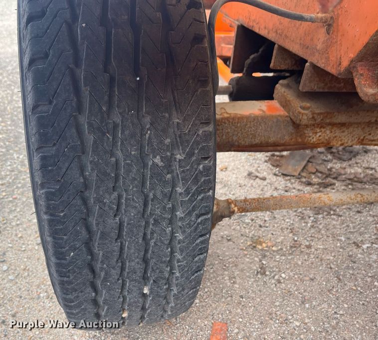 image for item LD9692 2006 Broce RJ-350  broom