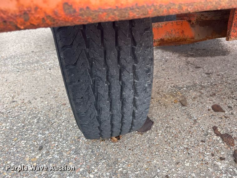 image for item LD9692 2006 Broce RJ-350  broom